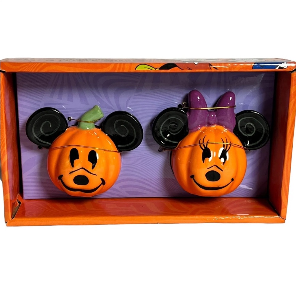 Disney Mickey Mouse And Minnie Mouse Halloween Pumpkin Salt And Pepper Shakers